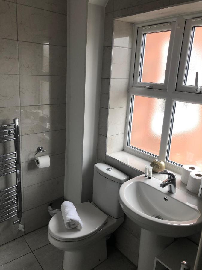 2 Bedroom Large First Floor Apartment With Free Parking Лафборо Экстерьер фото